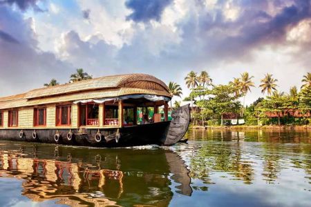Alleppey - Taxi Mangaluru
